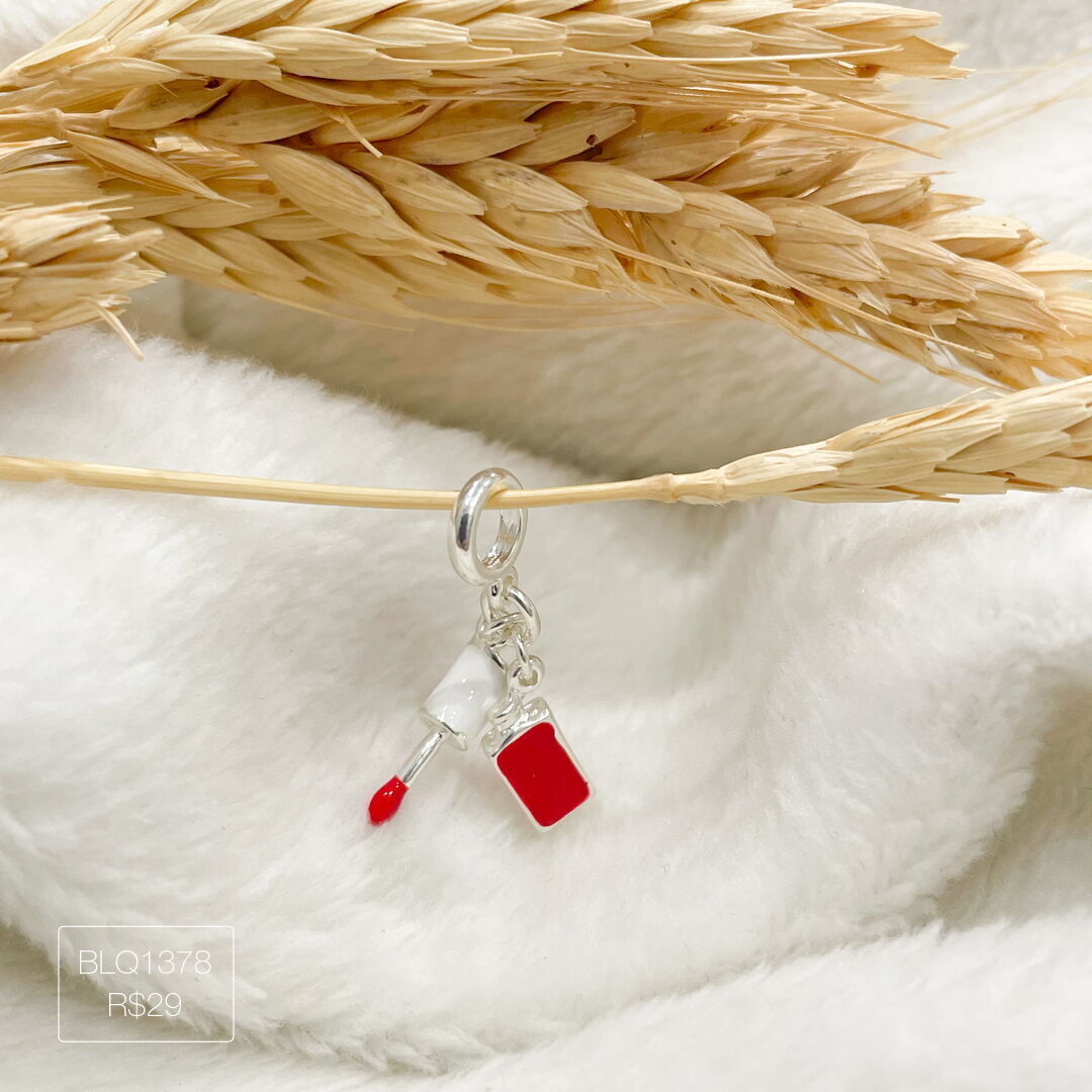 Berloque Batom Vermelho Pendurado Esmaltado Prateado